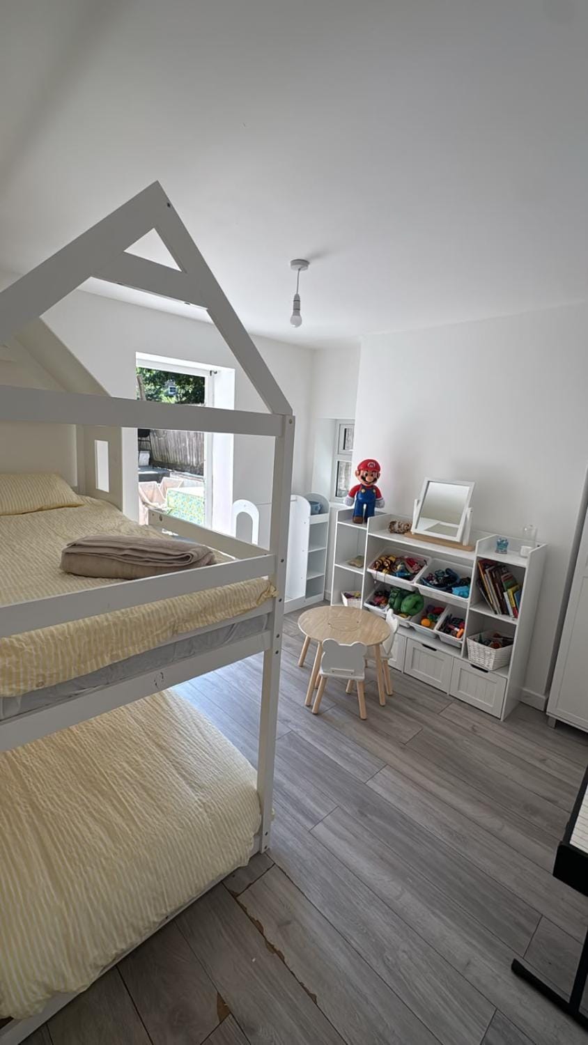 Garden, Decorative detail, Bedroom, bunk bed, wardrobe