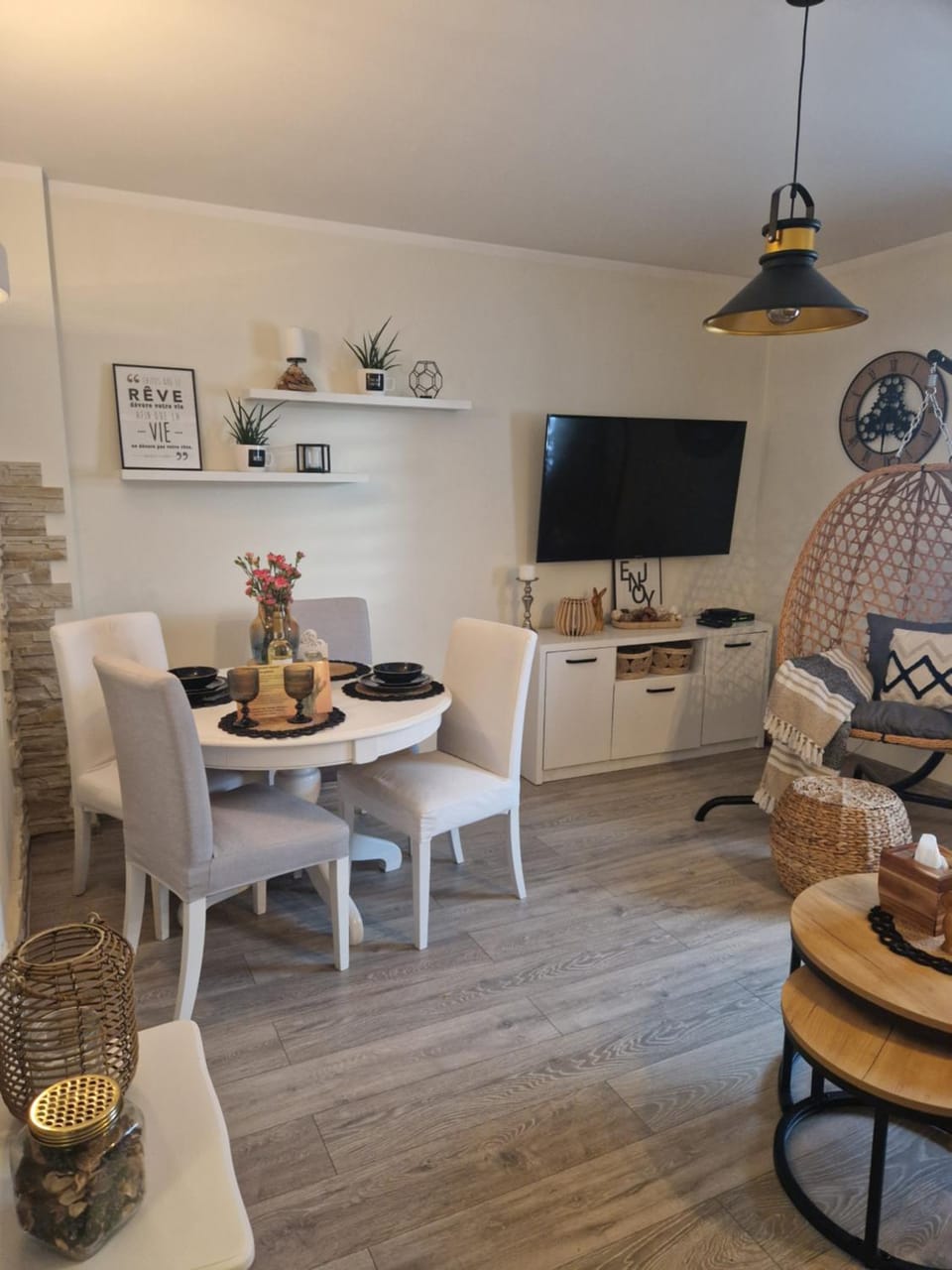 Communal lounge/ TV room, Living room