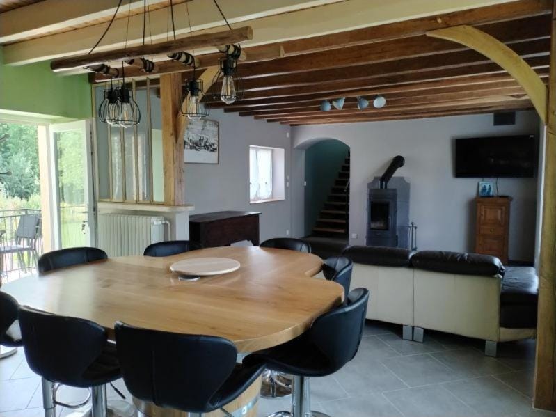 Maison de campagne avec piscine JACUZZI NON COMPRIS DANS LA LOCATION a voir en direct avec nous pour le tarif House in Bourgogne-Franche-Comté