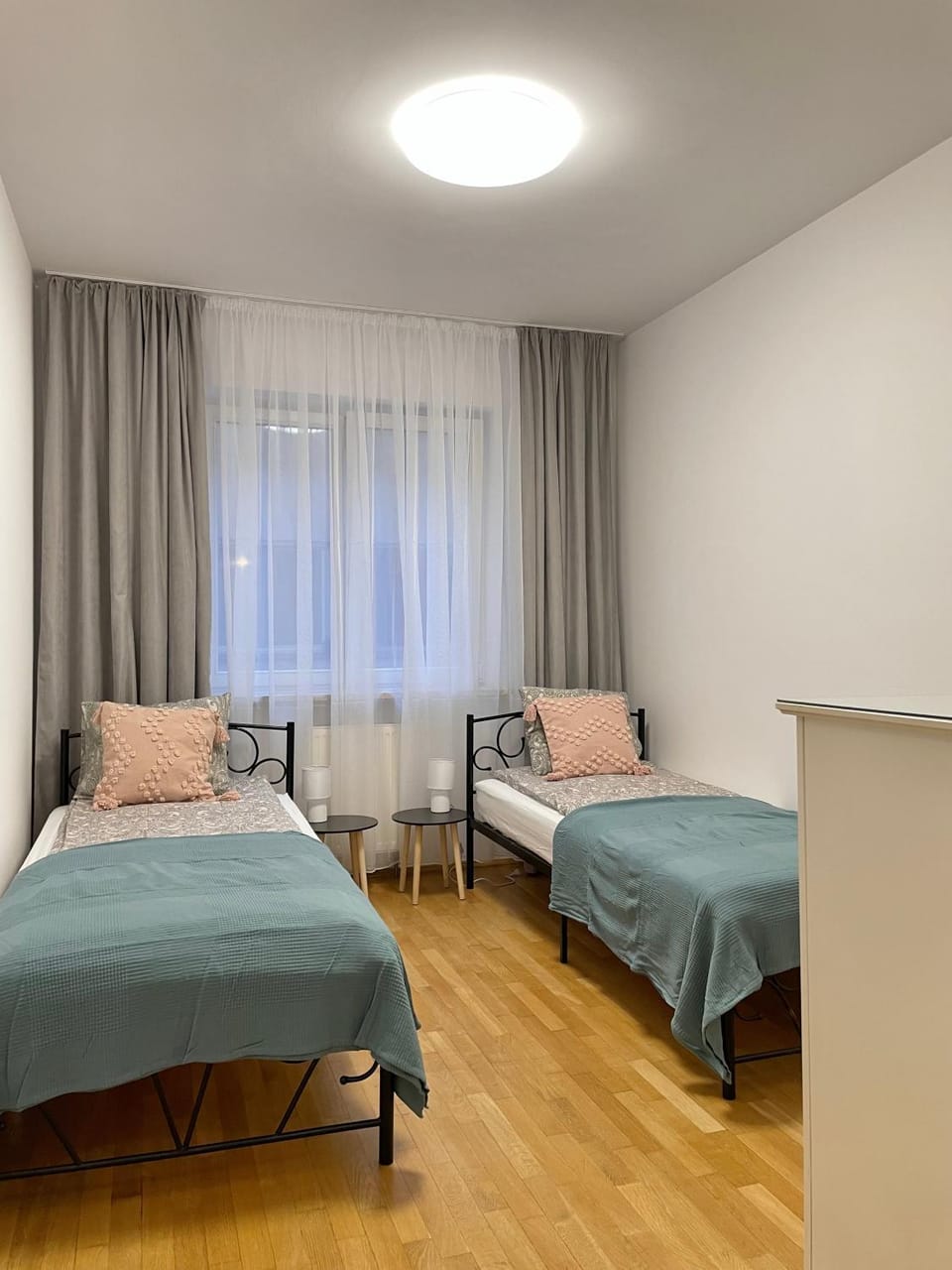 Apartament przy Atrium okolice stacji metra Rondo ONZ Apartment in Warsaw