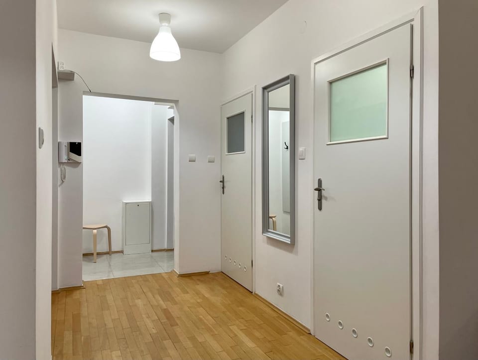 Apartament przy Atrium okolice stacji metra Rondo ONZ Apartment in Warsaw