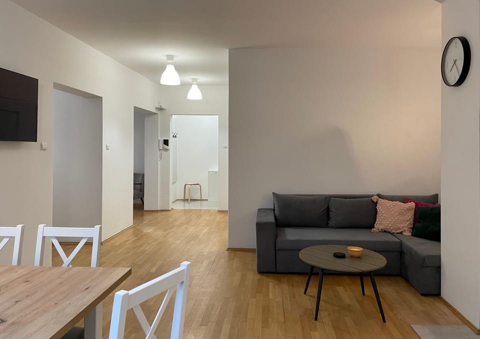 Apartament przy Atrium okolice stacji metra Rondo ONZ Apartment in Warsaw