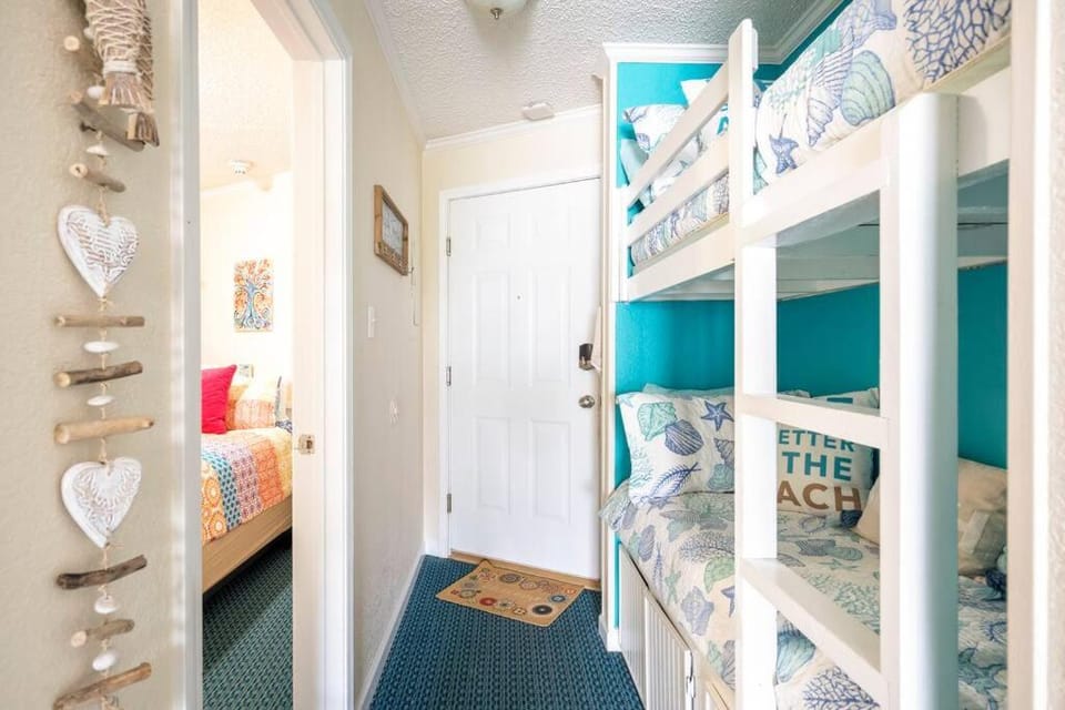 Bed, Bedroom, bunk bed