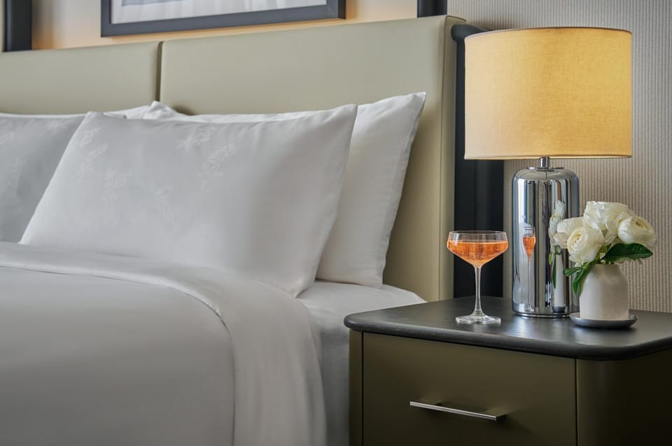 Bed, Food and drinks, Bedroom, Drinks