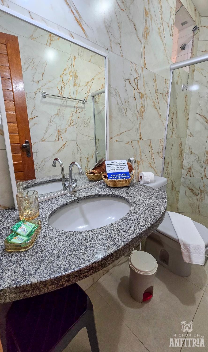 em frente à PRAIA de Taperapuan; piscina; 1 quarto; WiFi 300 mbs; Estacionamento Gratuito 1 veículo House in State of Bahia