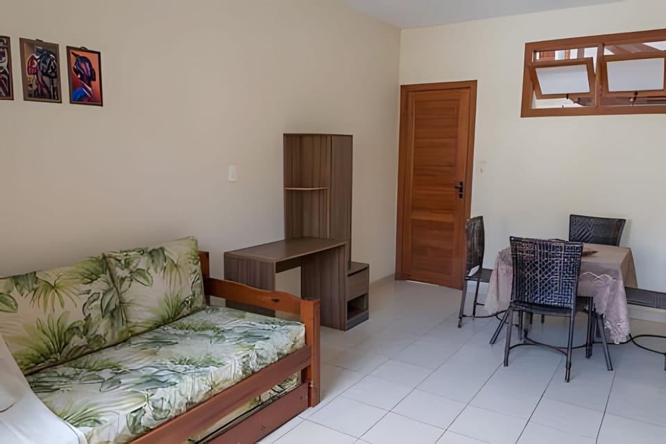 em frente à PRAIA de Taperapuan; piscina; 1 quarto; WiFi 300 mbs; Estacionamento Gratuito 1 veículo House in State of Bahia
