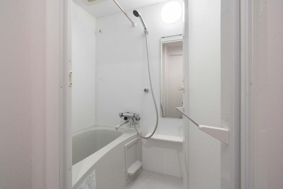Bathroom, Bath