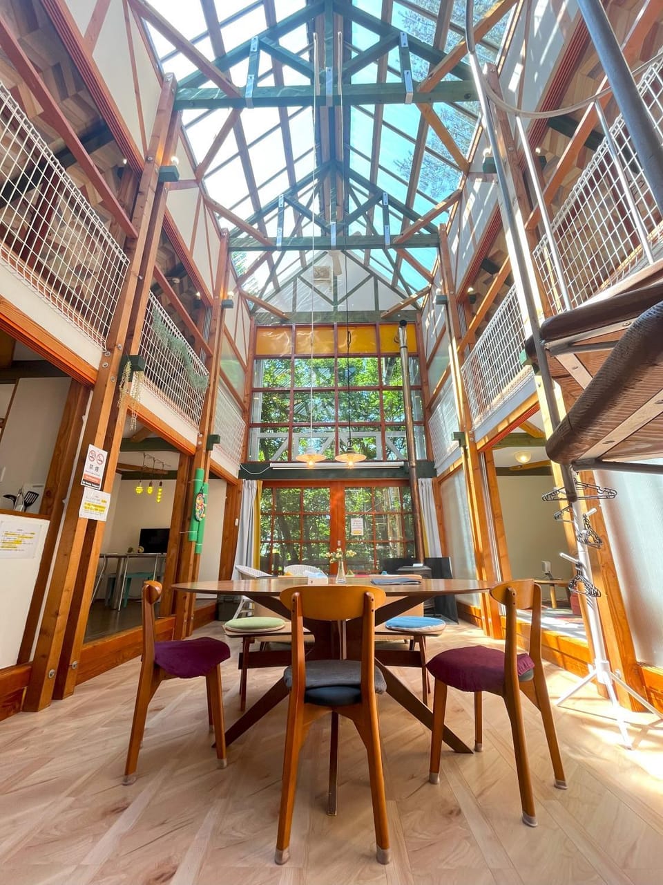 Day, Living room