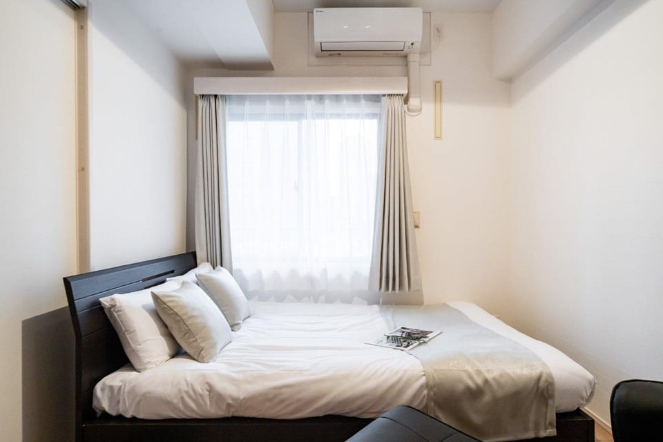 Bed, Bedroom, air conditioner