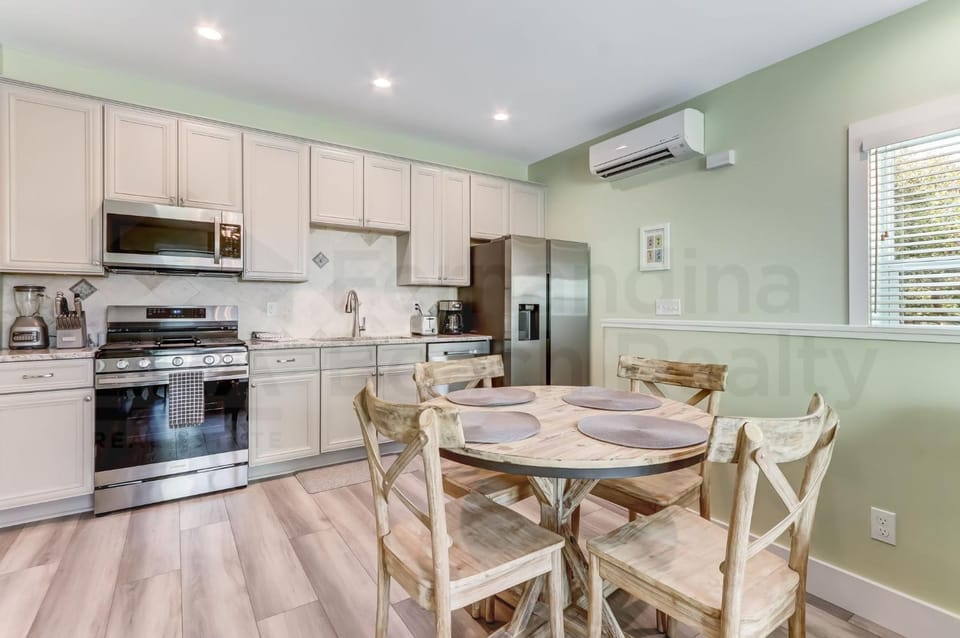 391 S Fletcher Ave D Apartment in Fernandina Beach