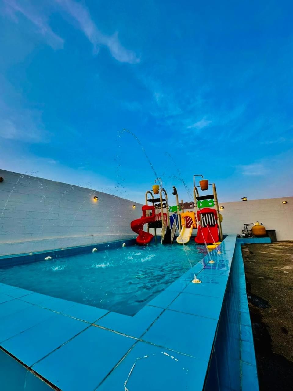 Aqua park, Swimming pool