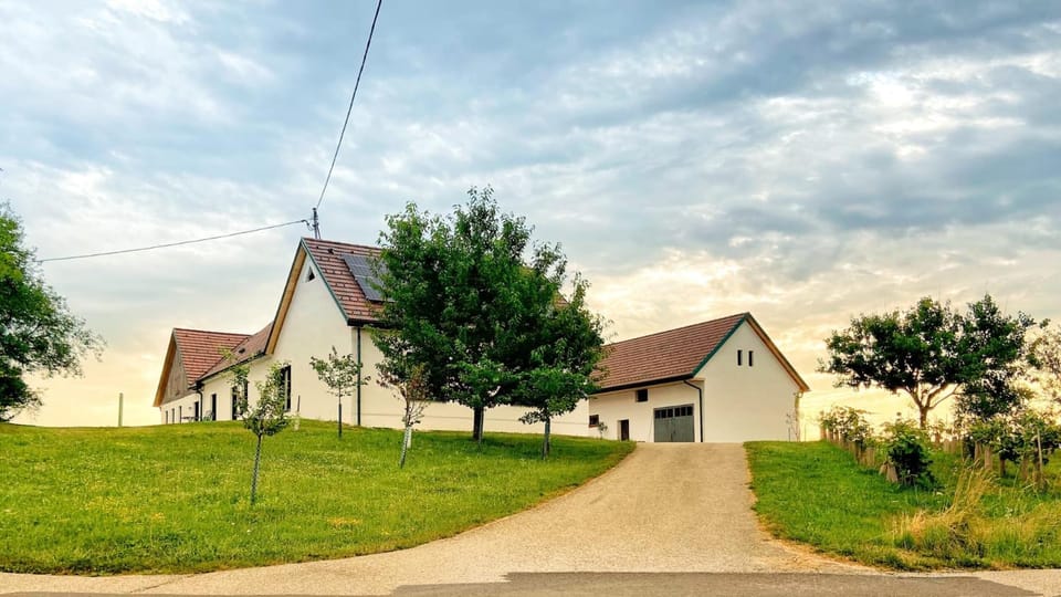 Property building, Bird's eye view, Quiet street view
