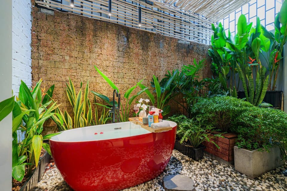 Garden, Hot Tub, Garden view