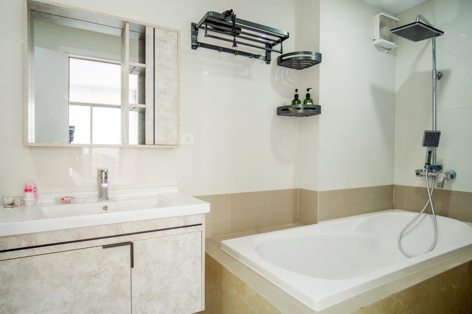 Bathroom, Bath