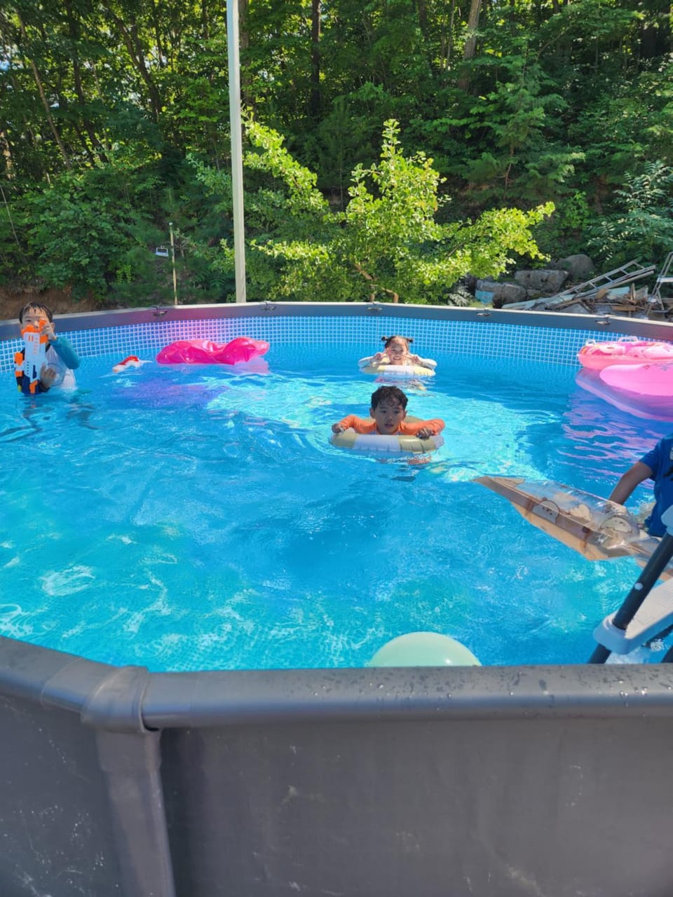 Swimming pool