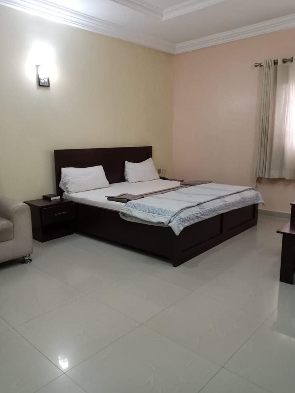 Photo of the whole room