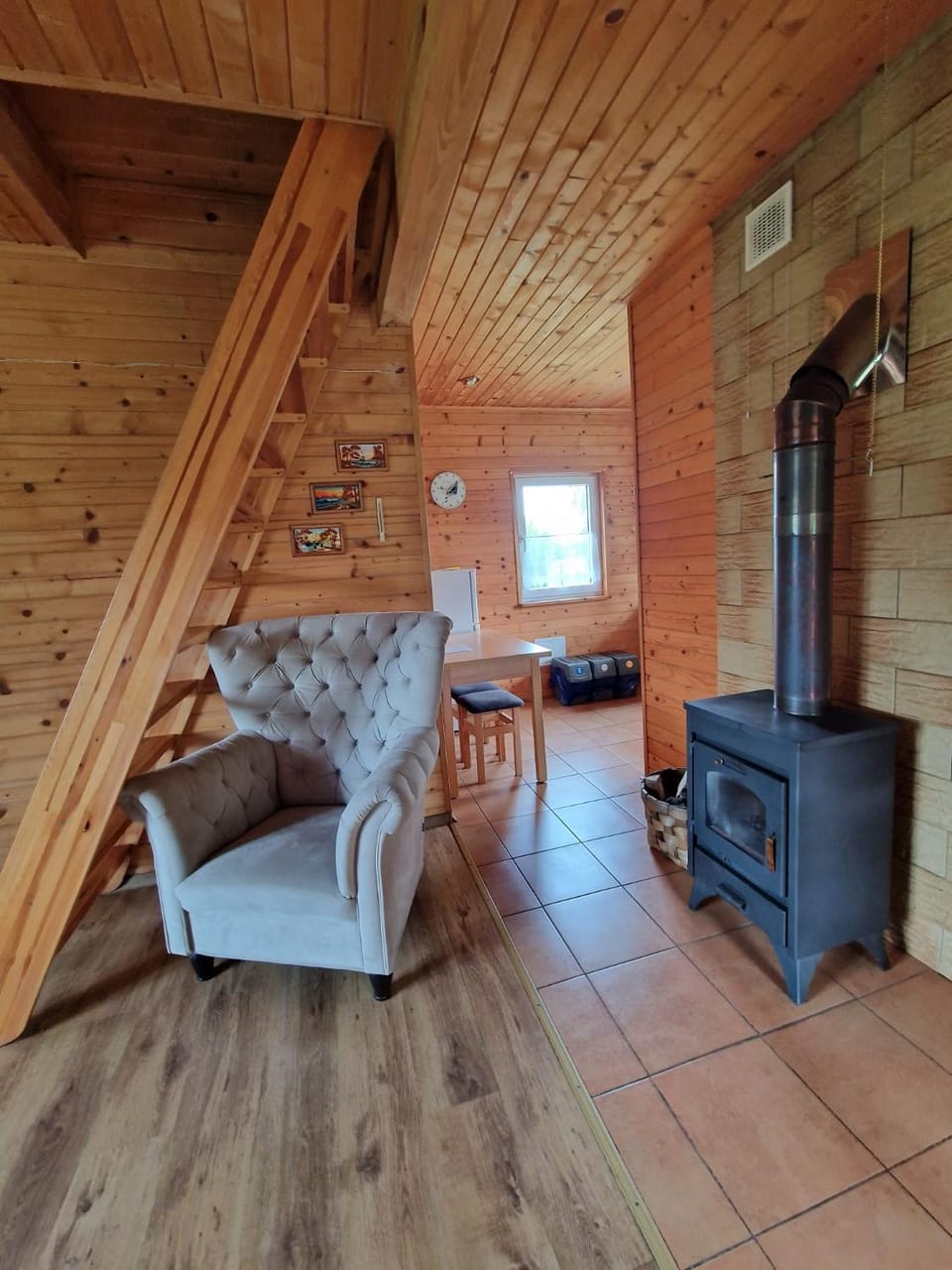 Living room, Seating area, fireplace
