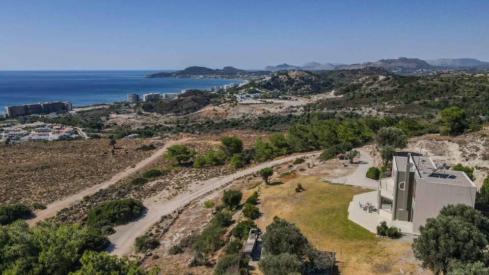 Property building, Garden, Garden view, Mountain view