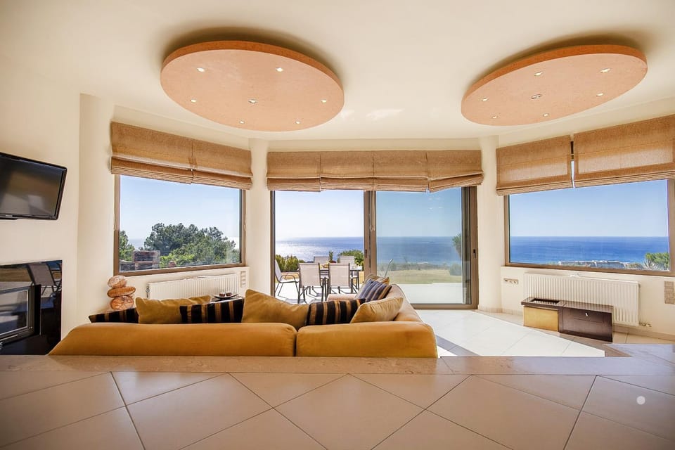 TV and multimedia, Living room, Seating area, Garden view, Sea view, flat iron