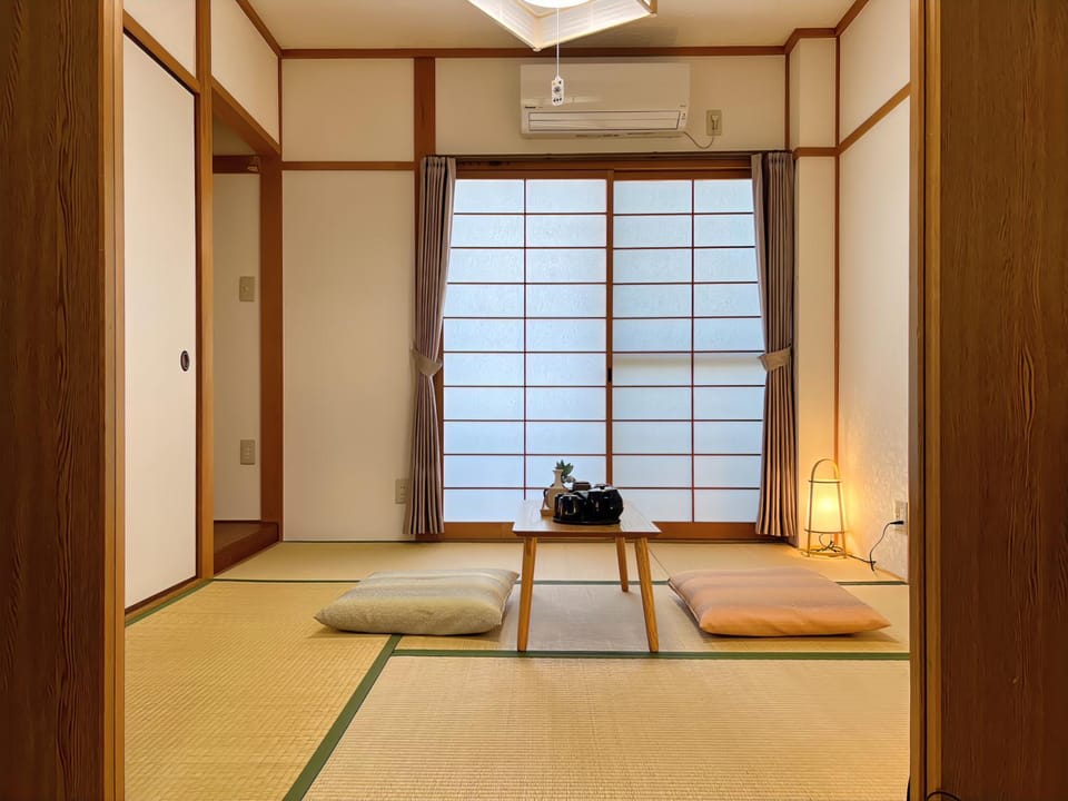 Living room, Photo of the whole room, Seating area, Bedroom