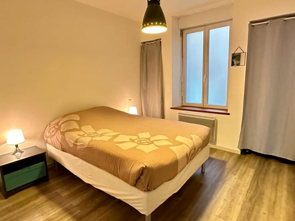 Appartement calme au cœur de la ville Apartment in Jura