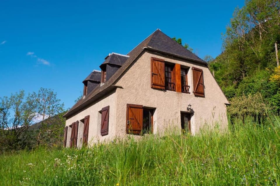 Property building, Spring, Day, Natural landscape