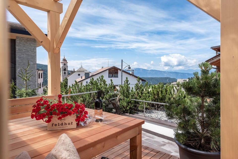Mountain Caravan - Zirben Nestl Campground/ 
RV Resort in Trentino-South Tyrol