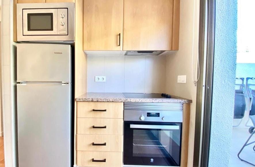 Kitchen or kitchenette, minibar, pet friendly, stove