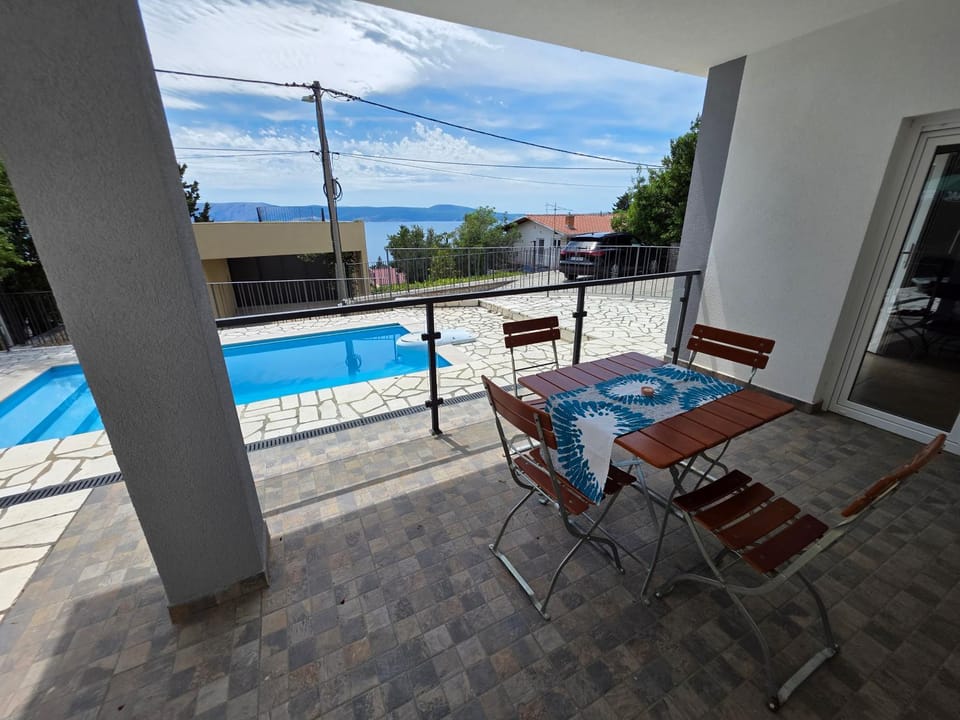Patio, Balcony/Terrace, Pool view, Swimming pool
