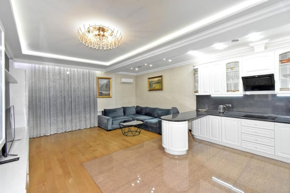Aram street, 3 bedrooms Grand, Beautiful apartment DI777 Apartment in Yerevan