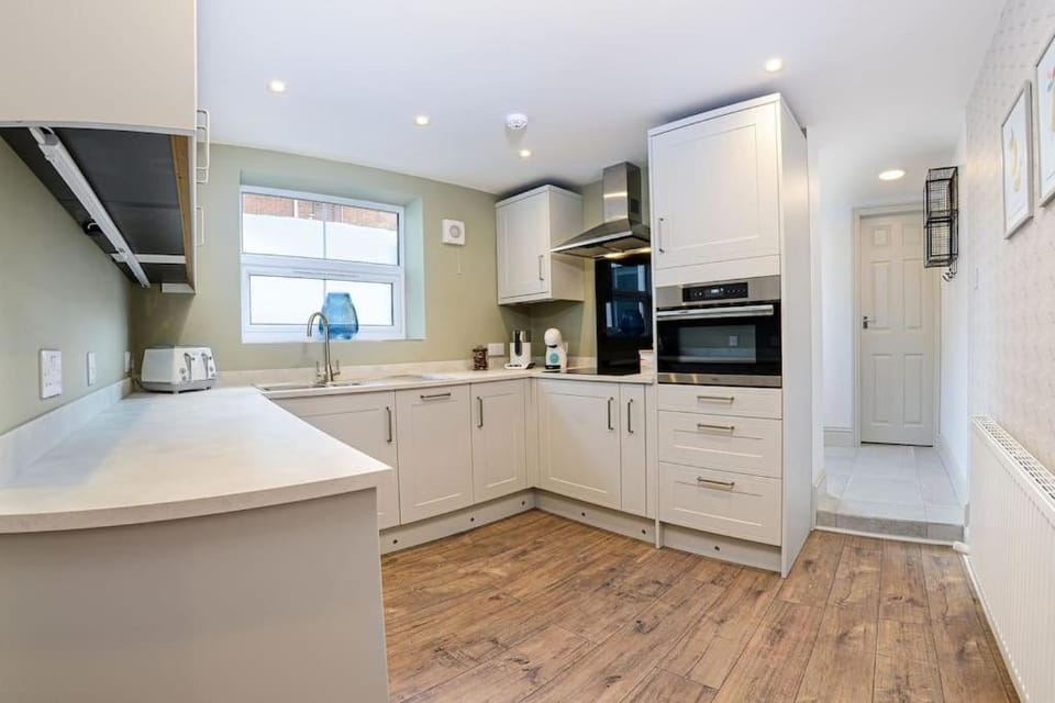 dishwasher, minibar, pet friendly, stove