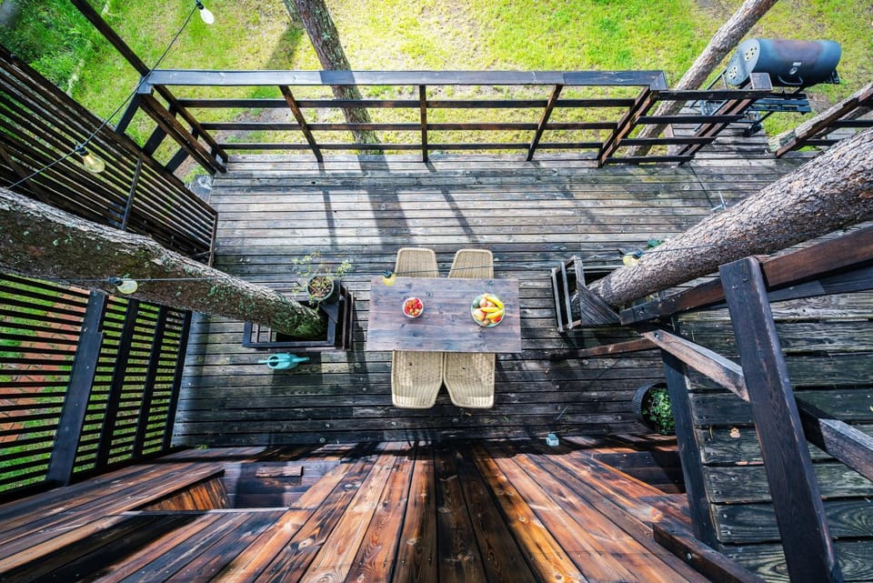 Domek lubiana180 SCANDI wśród drzew JACUZZI SAUNA KOMiNEK i TARAS na dachu jezioro Kaszuby Pieski tylko do 10kg za dodatkową opłatą House in Pomeranian Voivodeship