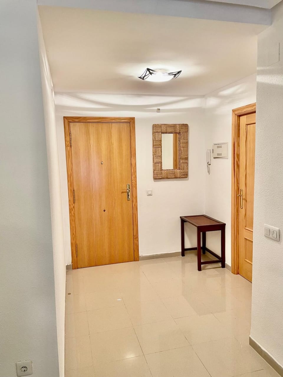 Facade/entrance, wardrobe