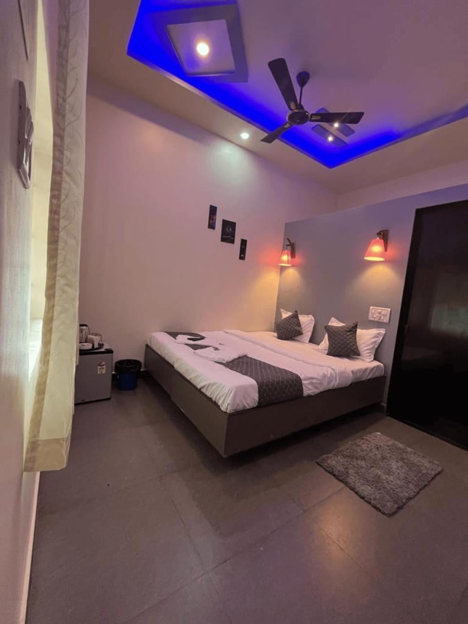 Bed, Photo of the whole room, Bedroom, air conditioner