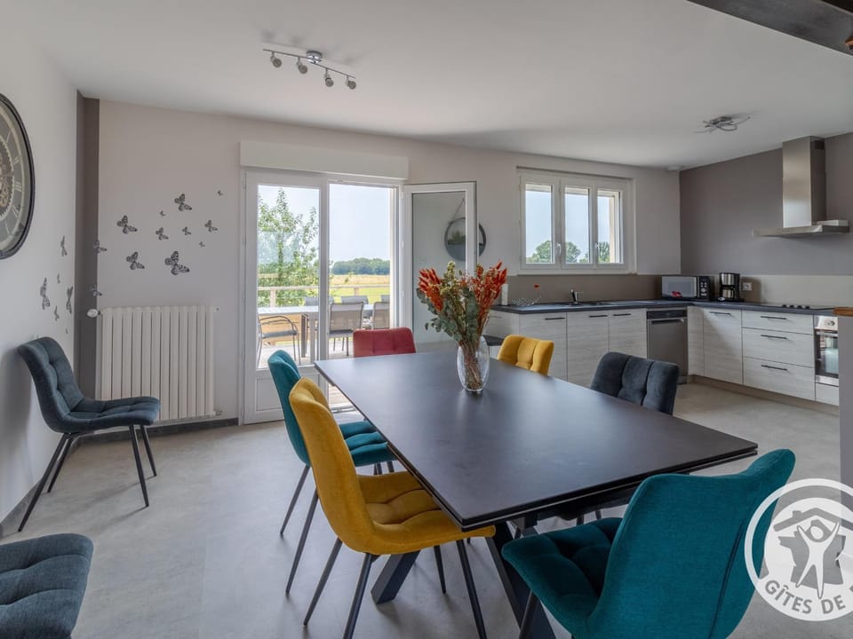 Gîte rénové 2023 avec terrasse, proche Zoo de La Flèche, idéal motards, 6 pers, wifi, parking sécurisé - FR-1-622-60 House in Pays de la Loire
