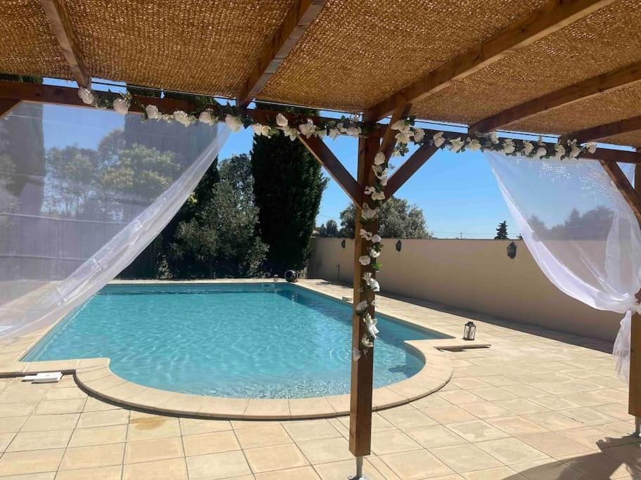 Maison 70m2 privatisée Provence avec piscine & jardin House in Provence-Alpes-Côte d'Azur