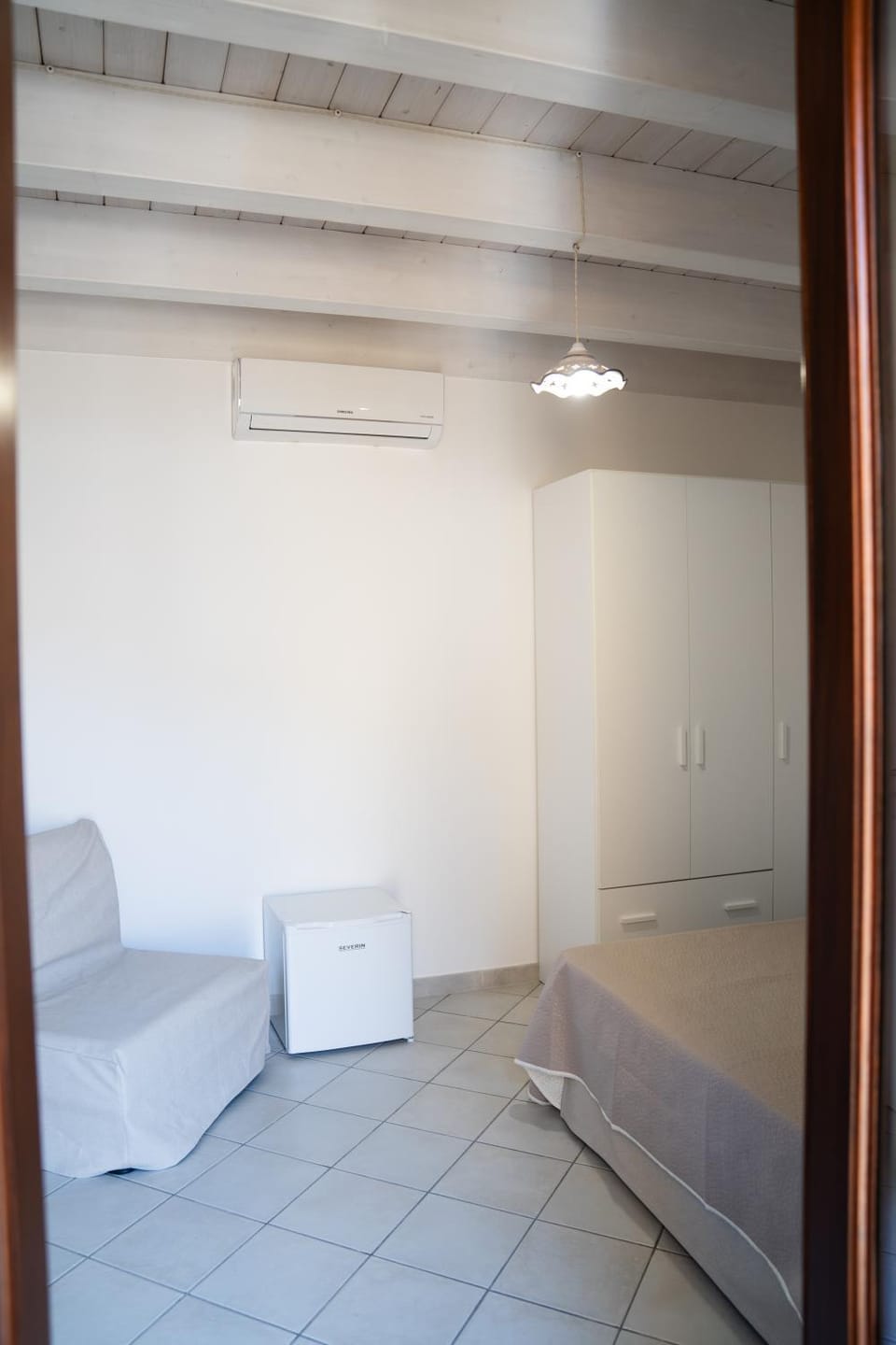 Bedroom, air conditioner