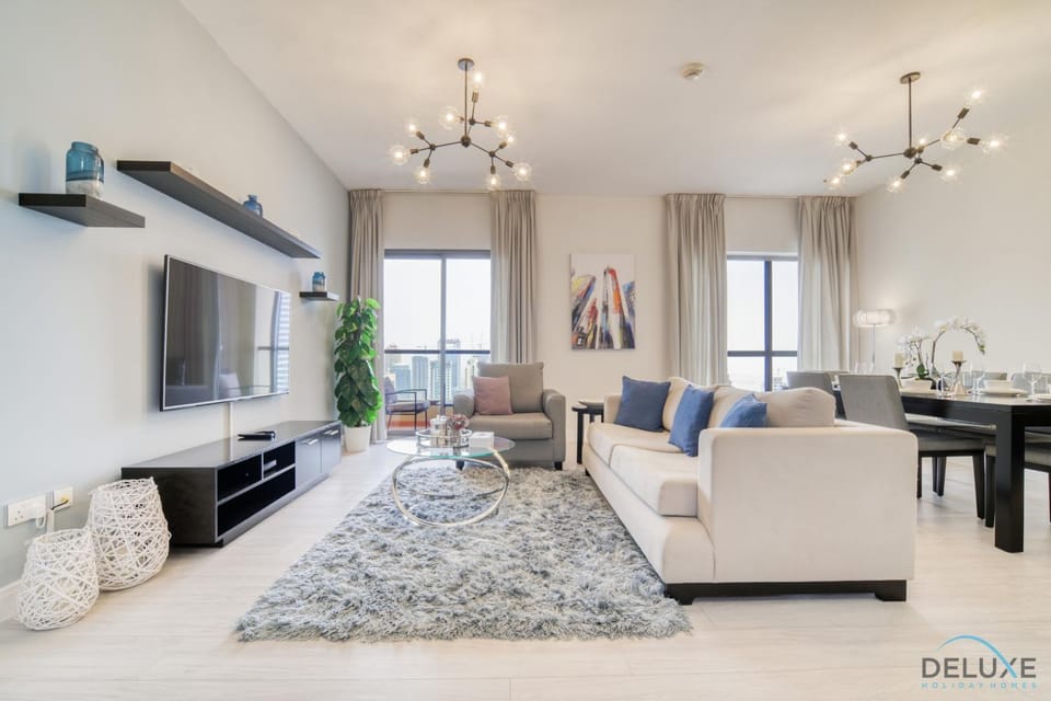 TV and multimedia, Living room, Seating area, Evening entertainment