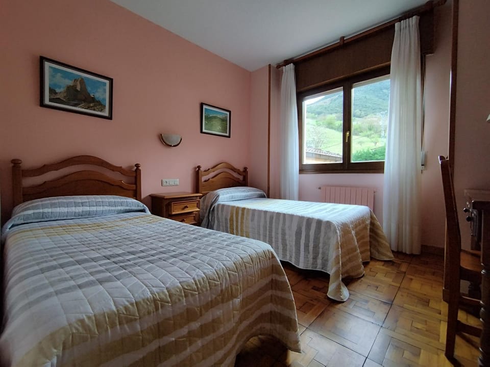 Hostal La Parrilla Inn in Cantabria