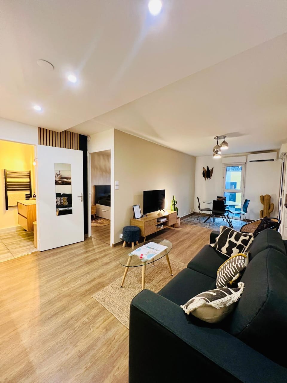 TV and multimedia, Living room