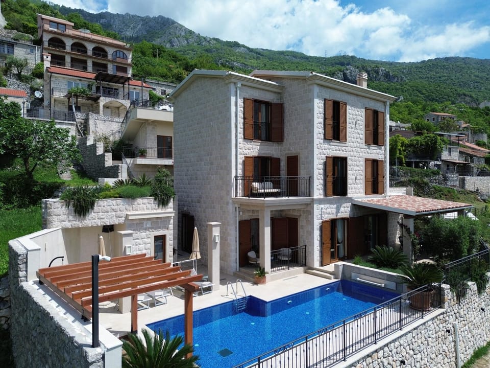 Property building, Natural landscape, Pool view, Swimming pool