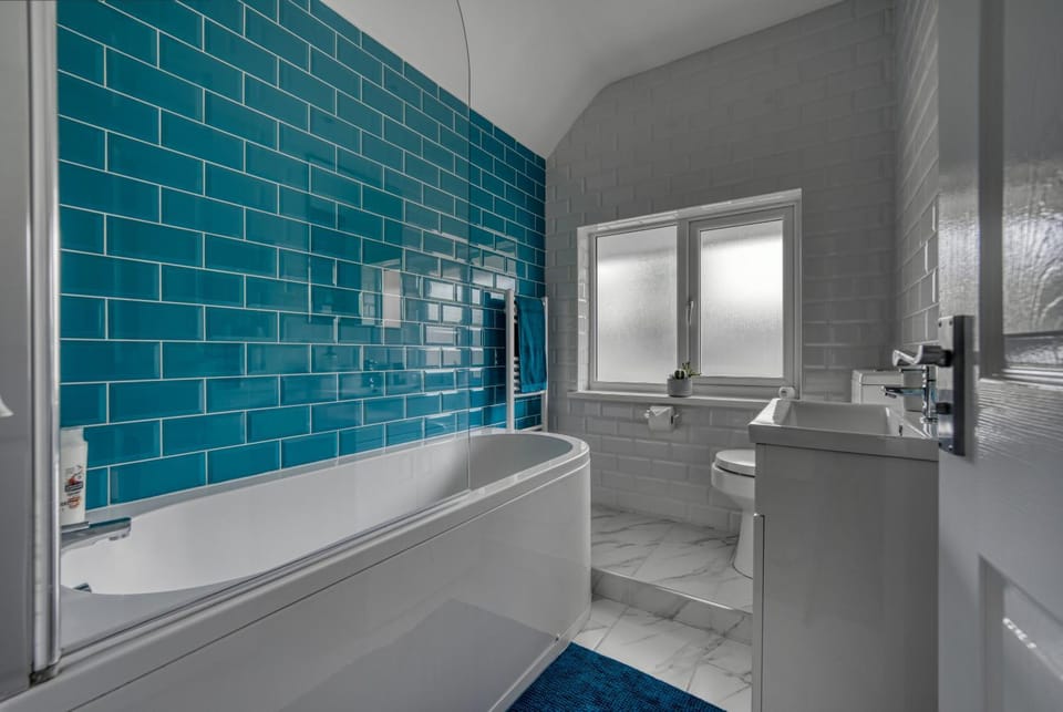 Bathroom, Bath