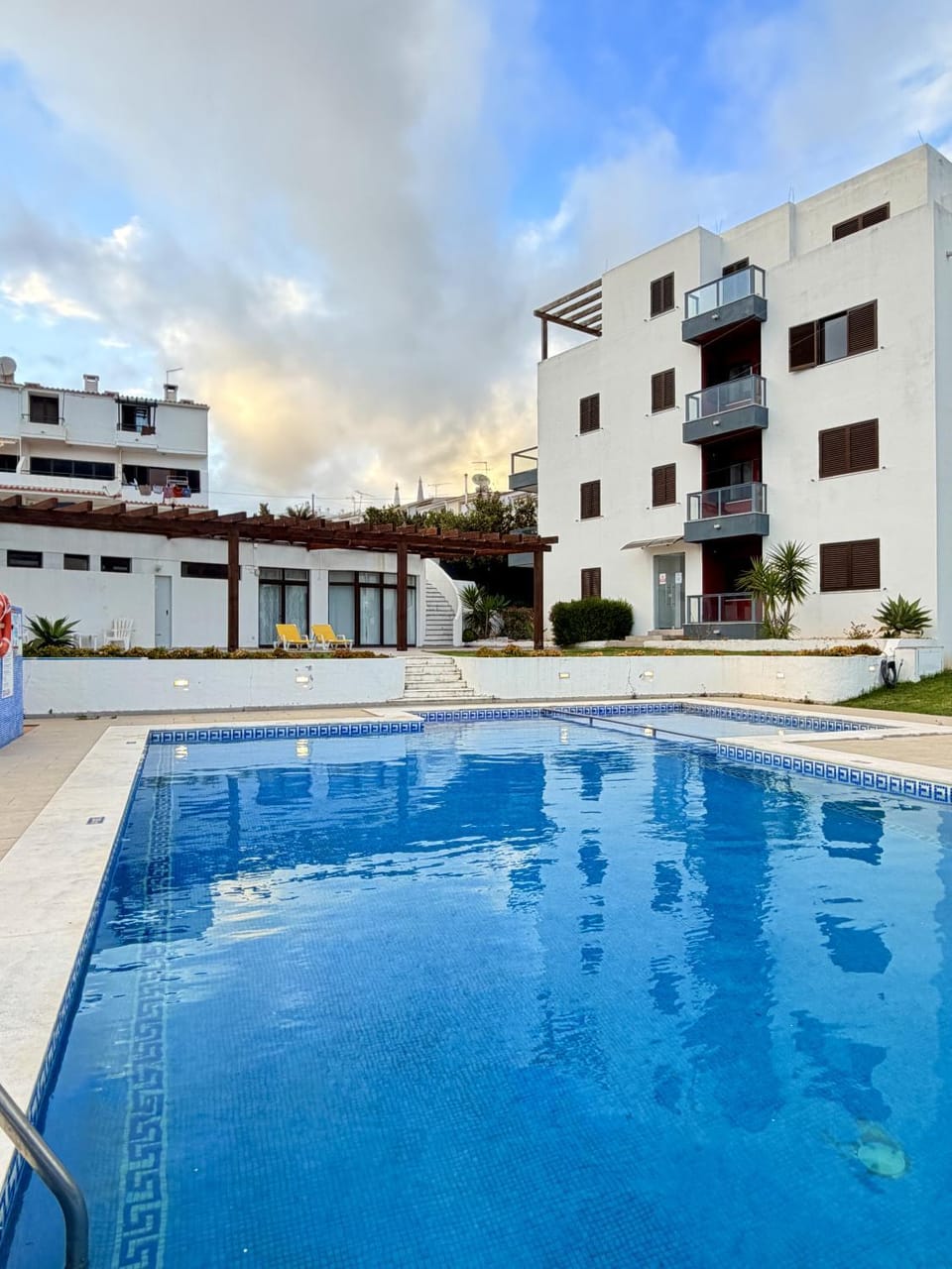 LEGACY SUITES & APARTMENTS ALBUFEIRA AL - No Groups Apartment in Albufeira
