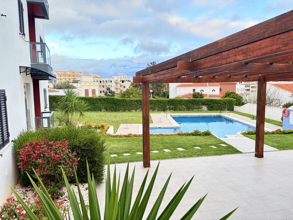 LEGACY SUITES & APARTMENTS ALBUFEIRA AL - No Groups Apartment in Albufeira