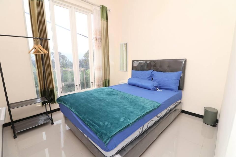 Villa Ashiya with Private Pool Balcony and Karaoke Villa in Batu