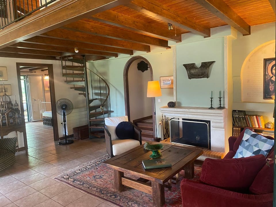 Living room, Seating area, flat iron