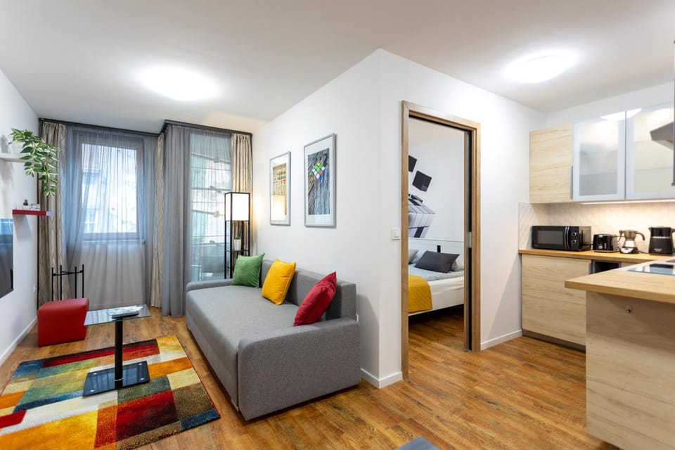 Kitchen or kitchenette, Seating area, Dining area