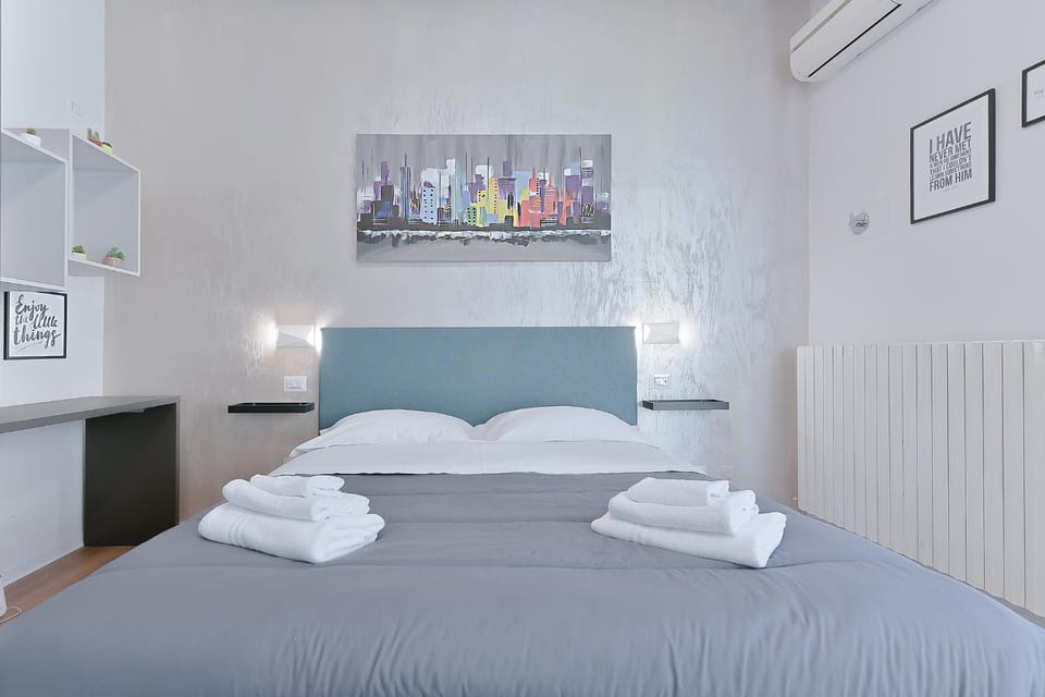 Taron House - Bologna Center Station & Fiera Apartment in Bologna