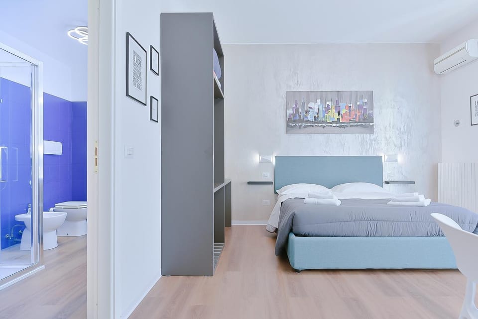 Taron House - Bologna Center Station & Fiera Apartment in Bologna