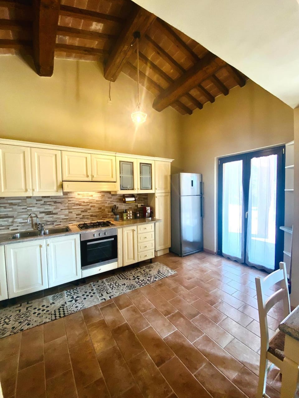 Kitchen or kitchenette, pet friendly, stove